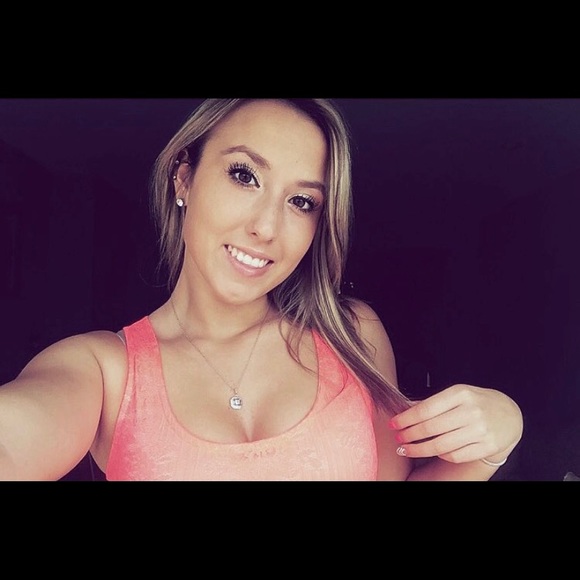 Meet your Posher, Taylor - Picture 1 of 1